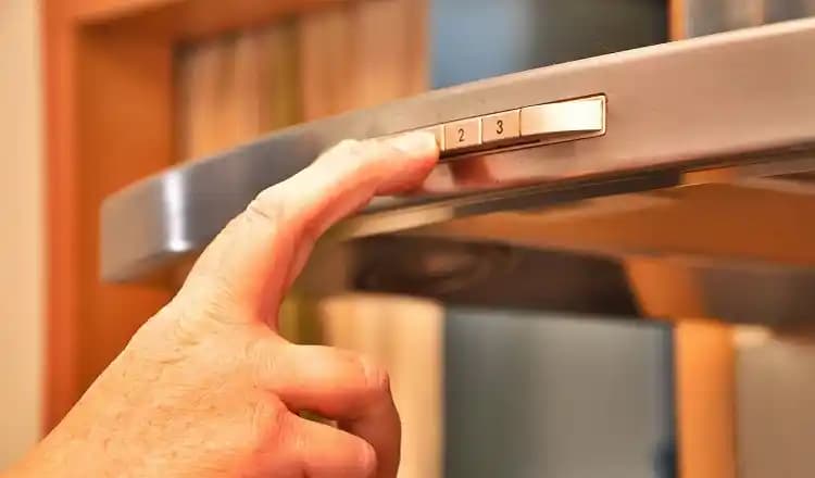 Sessiz Mutfak Aspiratörleri: Yüksek Performans ve Estetik ile Konfor Sağlayan Modeller