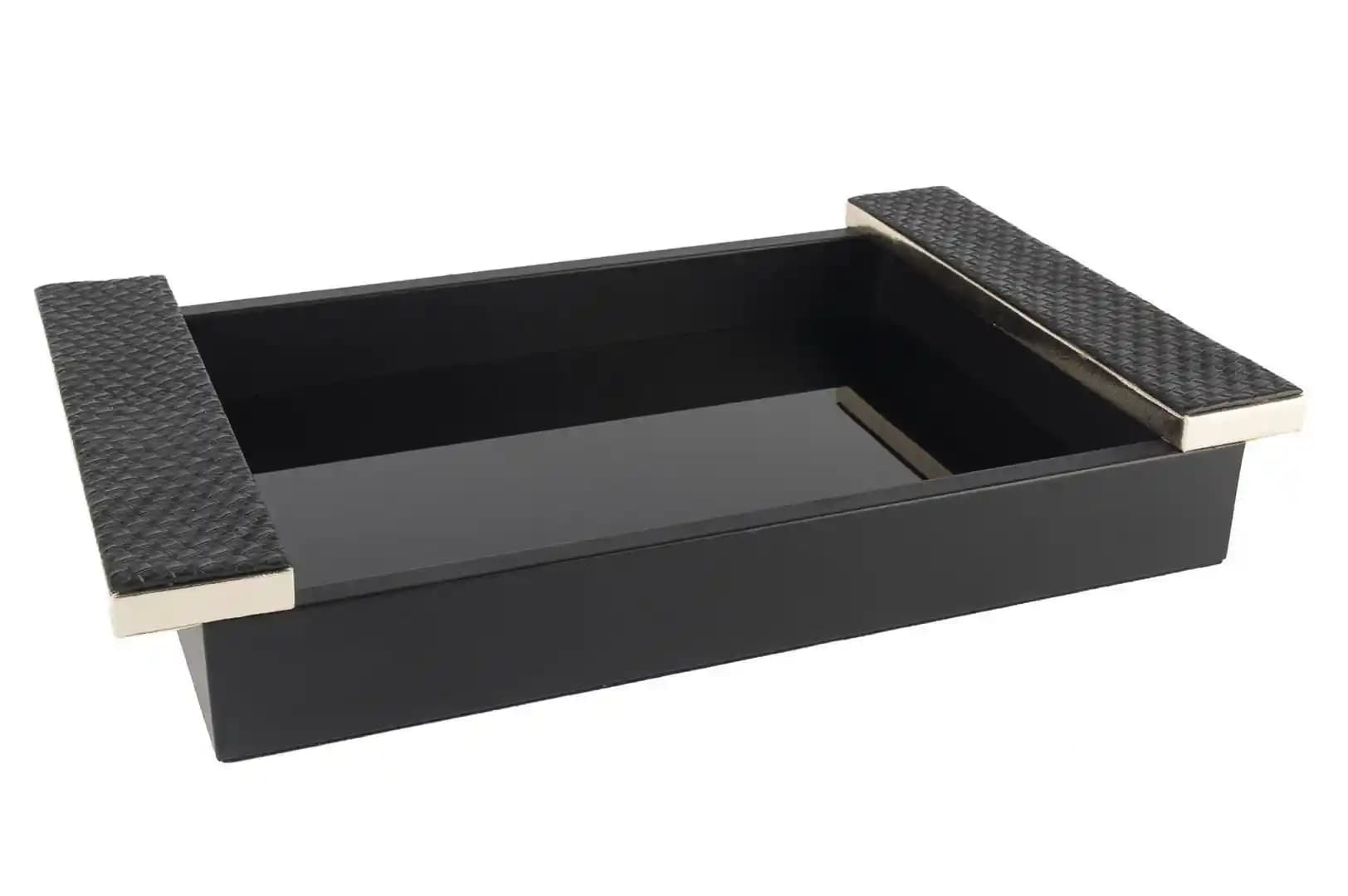 Siyah Cam Tepsiyle Dekorasyonda Şıklık ve Zarafetin Modern Yolu