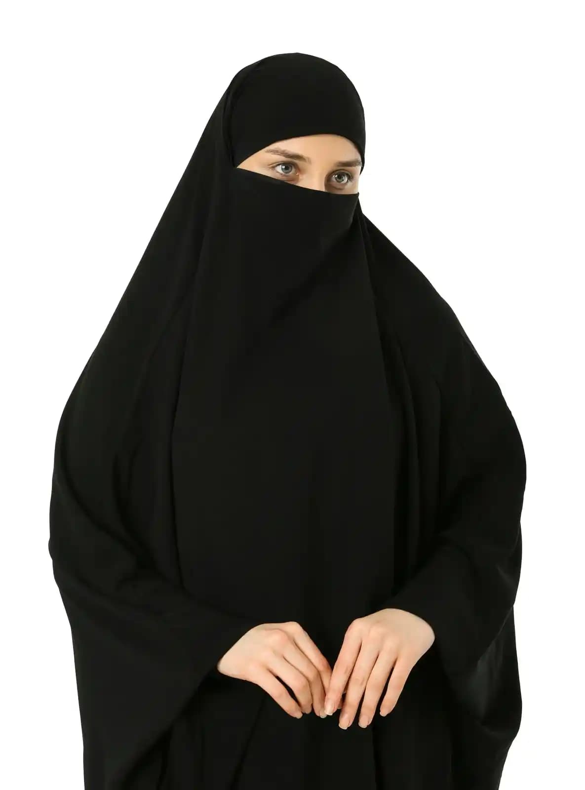 Siyah Çarşaf Kullanımıyla Dekorasyonda Şıklık ve Zarafetin Yükselişi