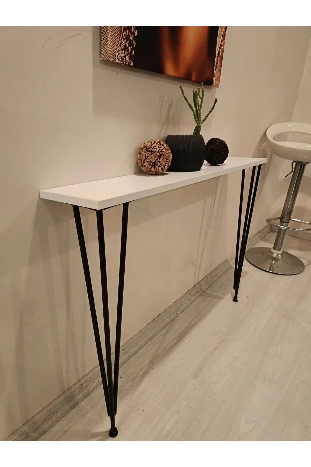 Siyah Demir Rafların Dekorasyondaki Yeri ve Modern Mekânlara Katkıları