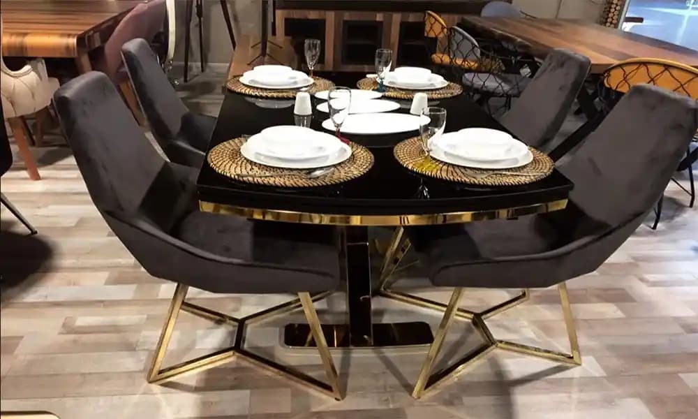 Siyah Gold Yemek Masası Takımıyla Modern ve Lüks Dekorasyon Fikirleri
