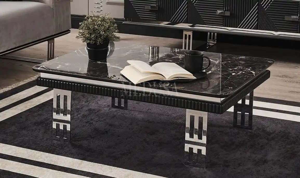 Siyah Orta Sehpa ile Modern ve Şık Dekorasyon Çözümleri