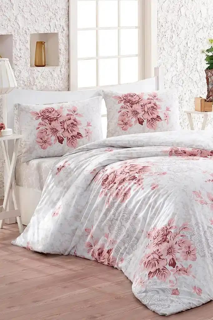 Taç Kristal Nevresim Takımıyla Evinizde Şıklık ve Lüks Yaratın