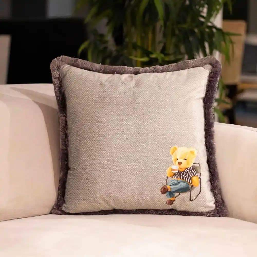 Teddy Yastıklarla Ev Dekorasyonunuza Sıcaklık ve Şıklık Katın