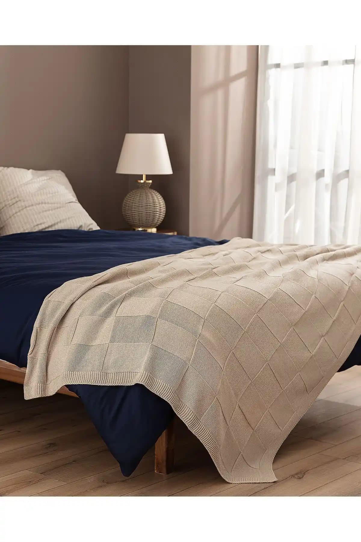 Tek Kişilik Battaniyelerle Dekorasyonunuzu Şıklık ve Konforla Tamamlayın