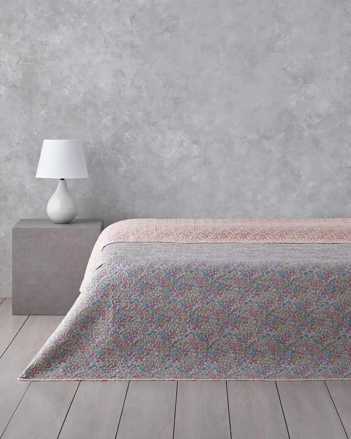 Tek Kişilik Çok Amaçlı Örtülerle Fonksiyonel ve Estetik Dekorasyon Çözümleri