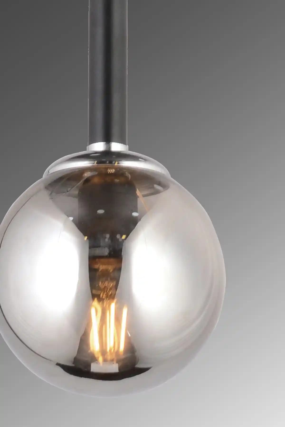 Tekli Avize Seçimi ve Dekorasyonda Kullanımı: Modern ve Klasik Tasarımlar