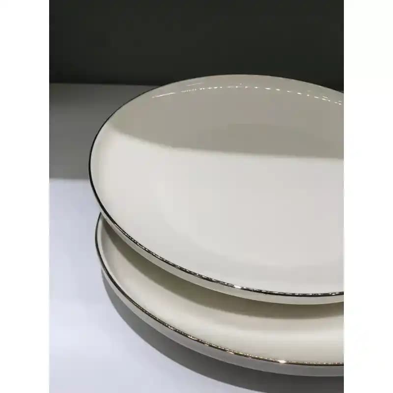 Tekli Servis Tabağı ile Sofra Dekorasyonunda Şıklık ve İşlevsellik