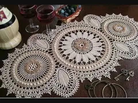 Tığ İşi Masa Örtüsü Modelleri ve Dekorasyona Katkıları Hakkında Bilgiler
