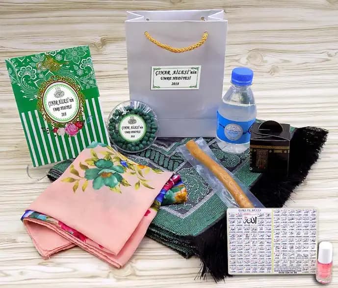 Umre Hediye Paketi ve Dekorasyon: Manevi Anlam ve Estetik Yaklaşımlar
