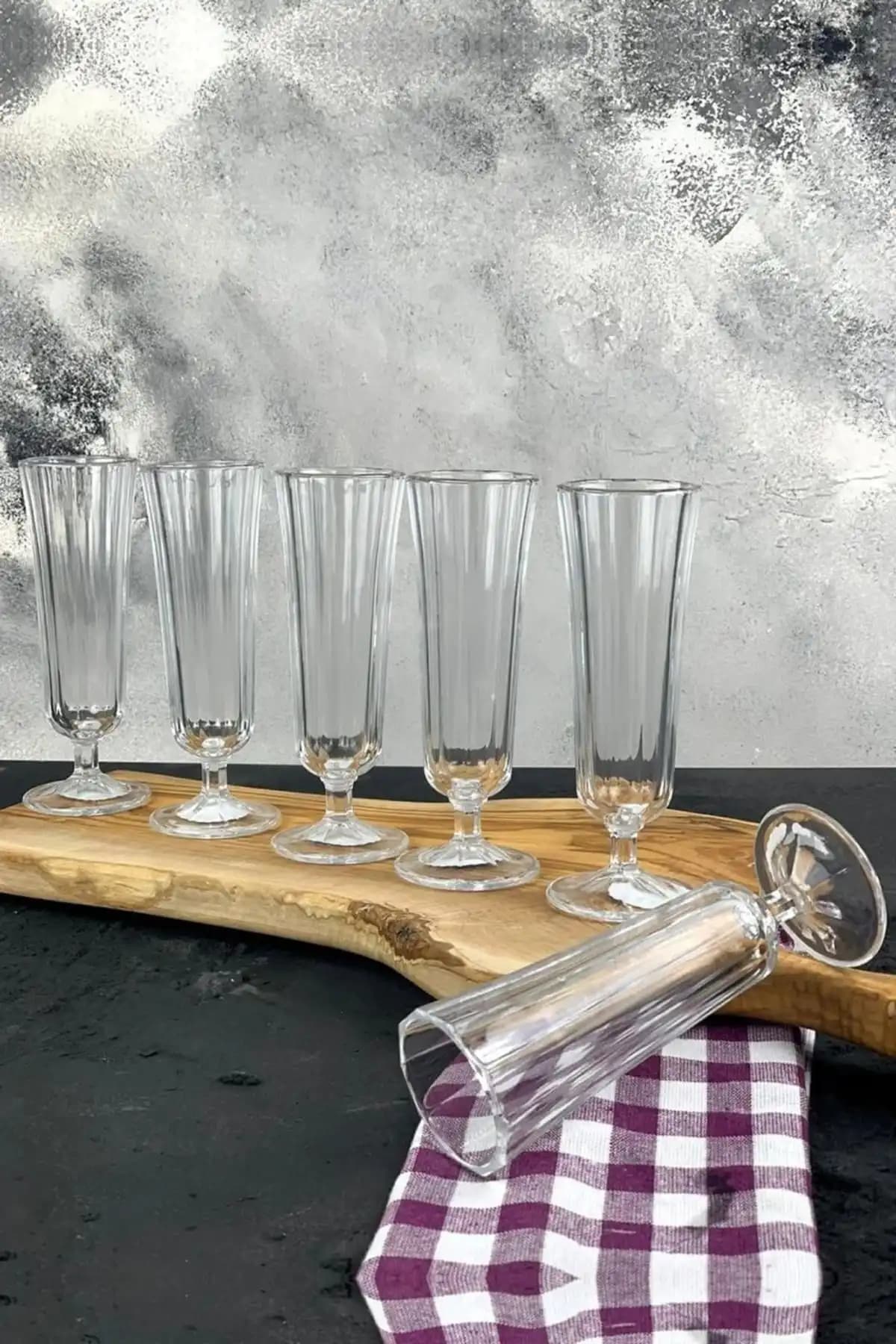 Uzun Kahve Yanı Bardağı ile Dekorasyonda Modern ve Şık Dokunuşlar Yapın
