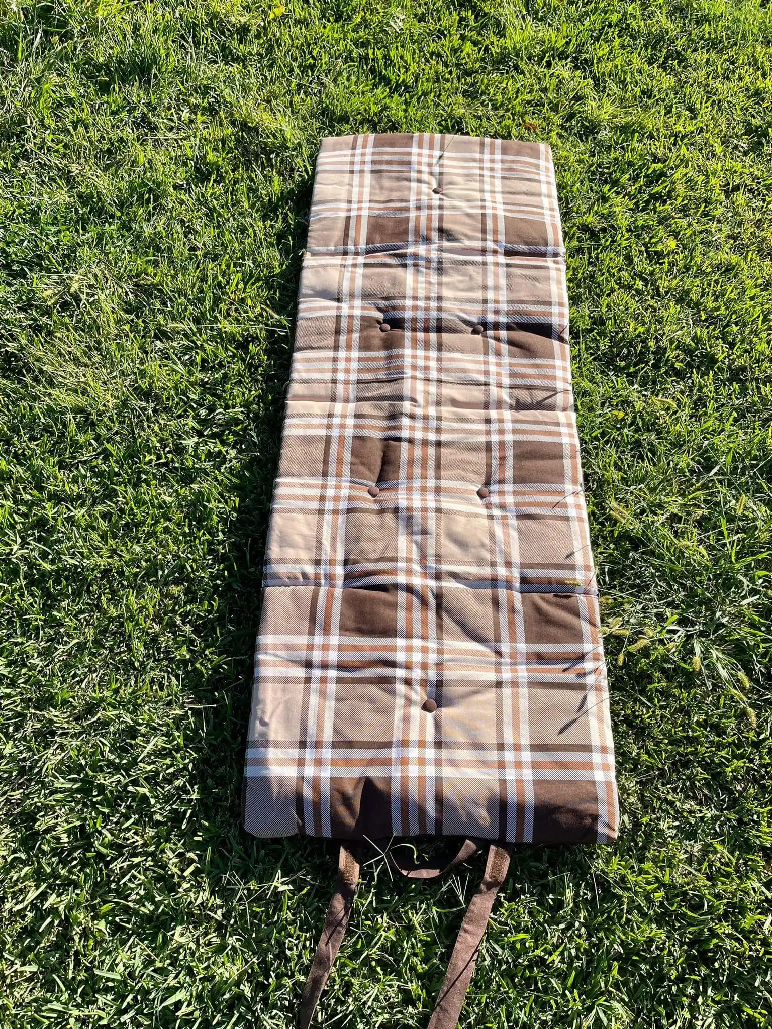 Uzun Minderlerle Dekorasyonda Şıklık ve Konforu Bir Arada Yakalayın