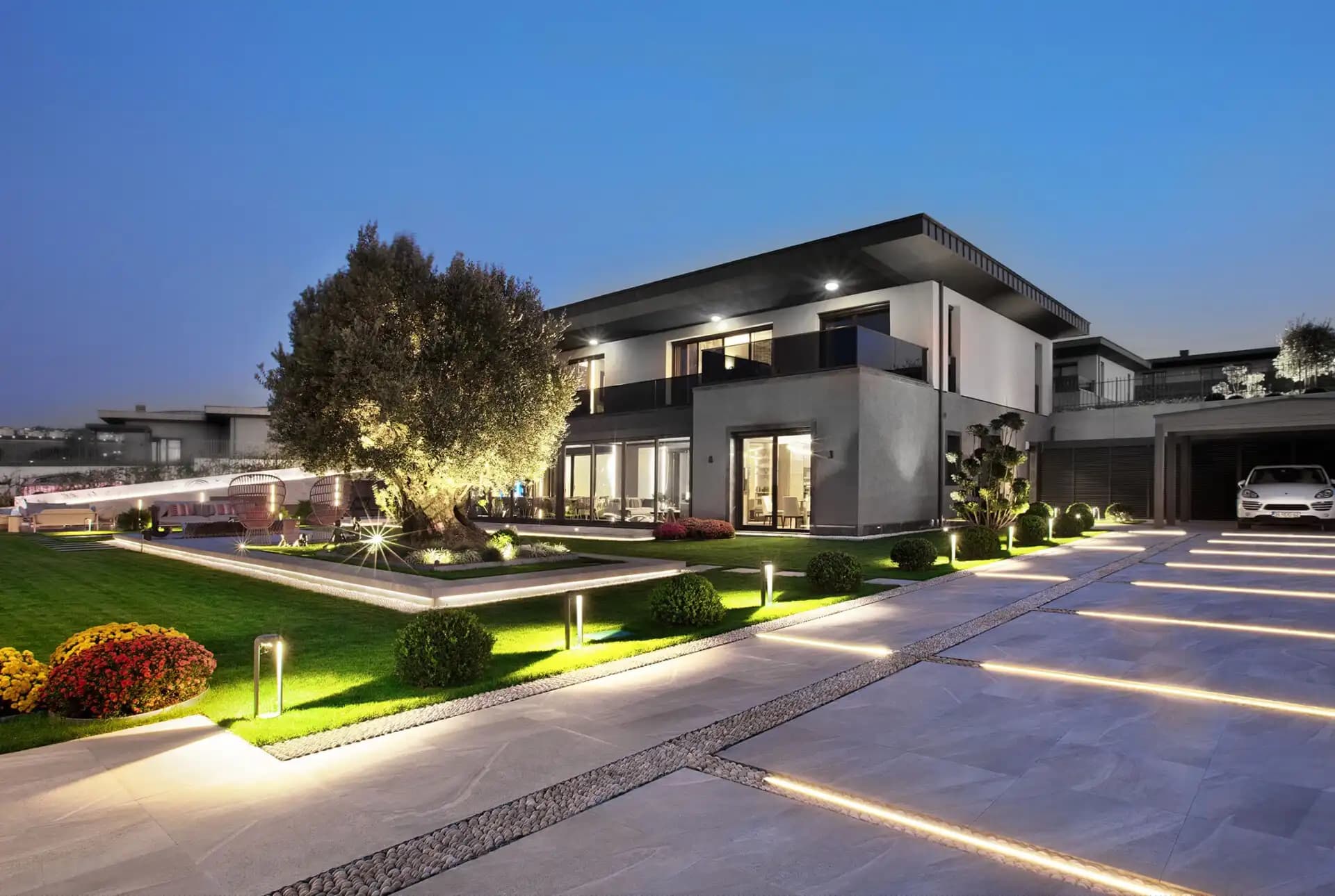 Villa Aydınlatma Örnekleri: İç ve Dış Mekanlar İçin Modern ve Estetik Çözümler