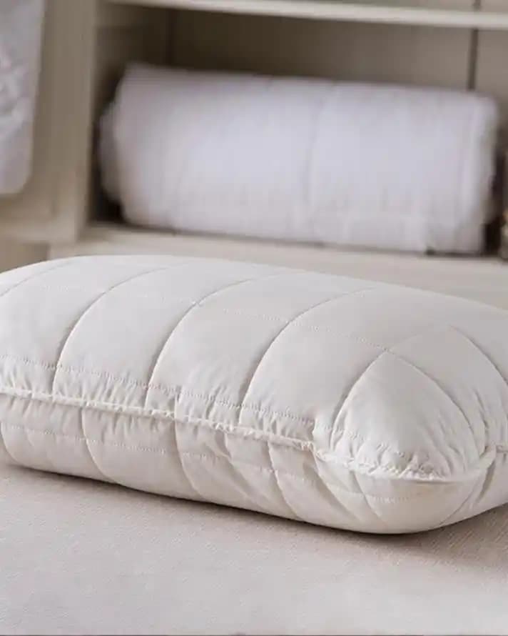 Yastık Seçimi ve Dekorasyonda Konforun En İyi Buluşması