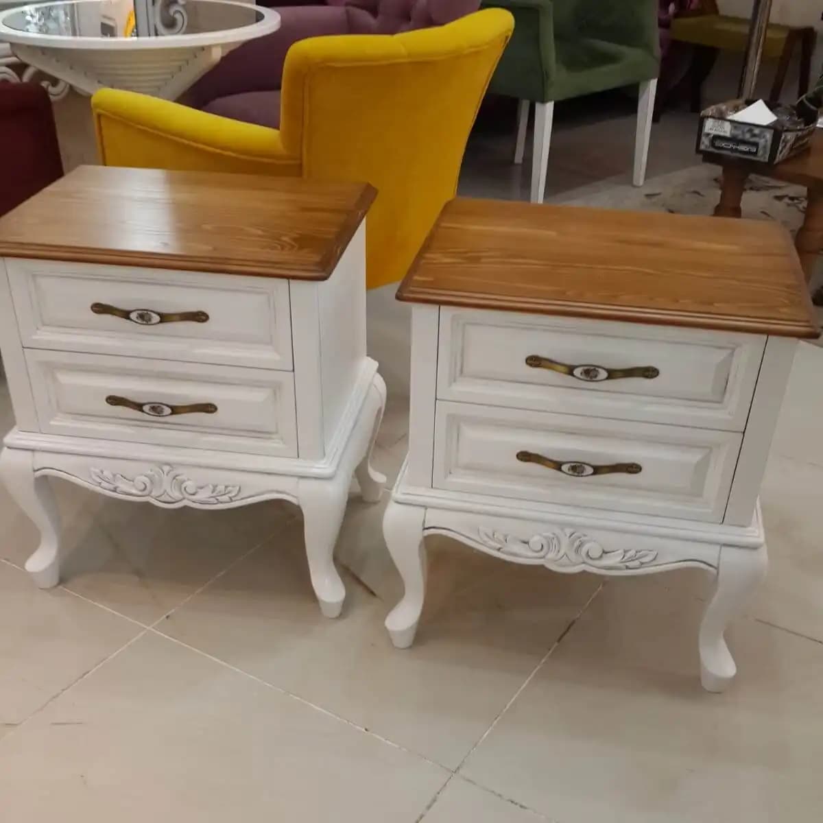 Yatak Başlığı ve Komidin Seçimleriyle Yatak Odası Dekorasyonunda Estetik ve Fonksiyonellik