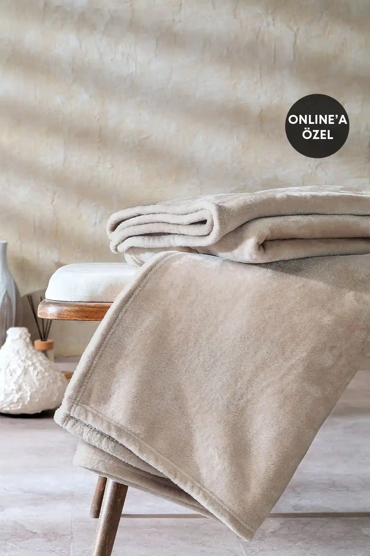 Yataş TV Battaniyesi ile Ev Dekorasyonunuza Şıklık Katın ve Konforu Artırın