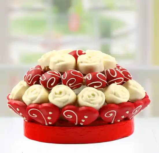 Yenilebilir Hediyeler ve Dekorasyon Trendleri: Lezzetli ve Estetik Çözümler