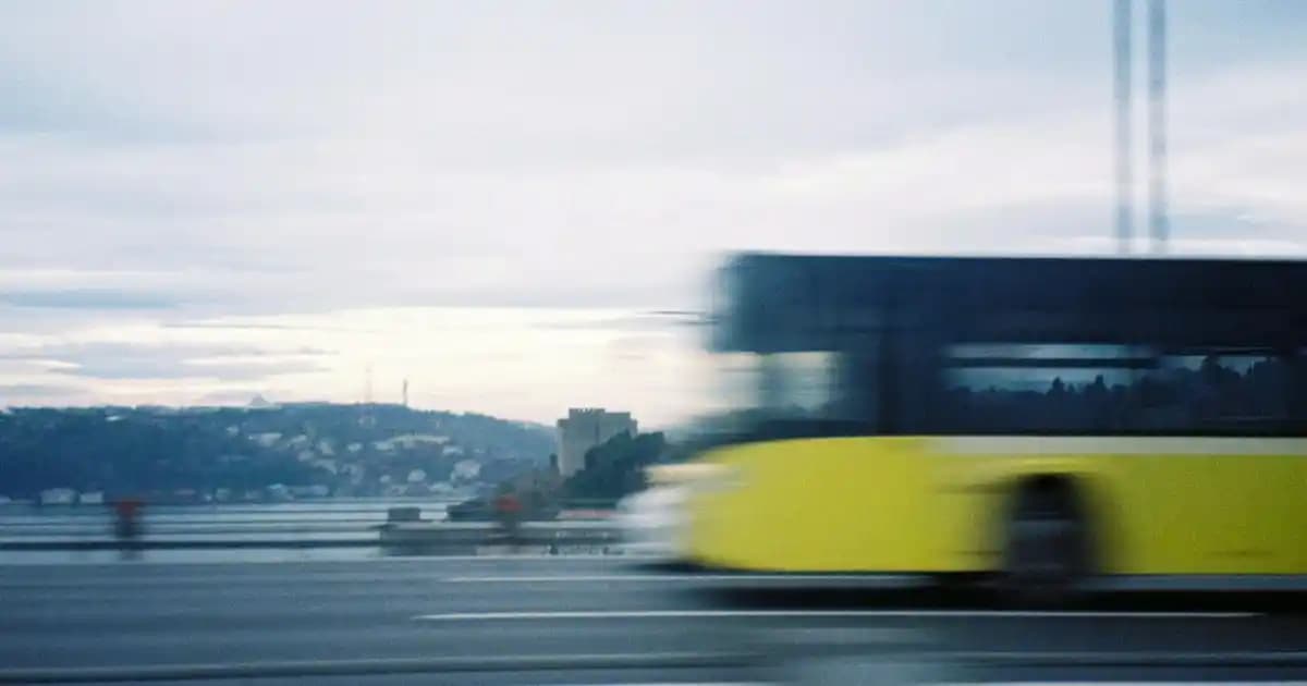 Yılbaşı Masa Örtüsü Seçimi ve Dekorasyon İpuçlarıyla Sofranızı Güzelleştirin