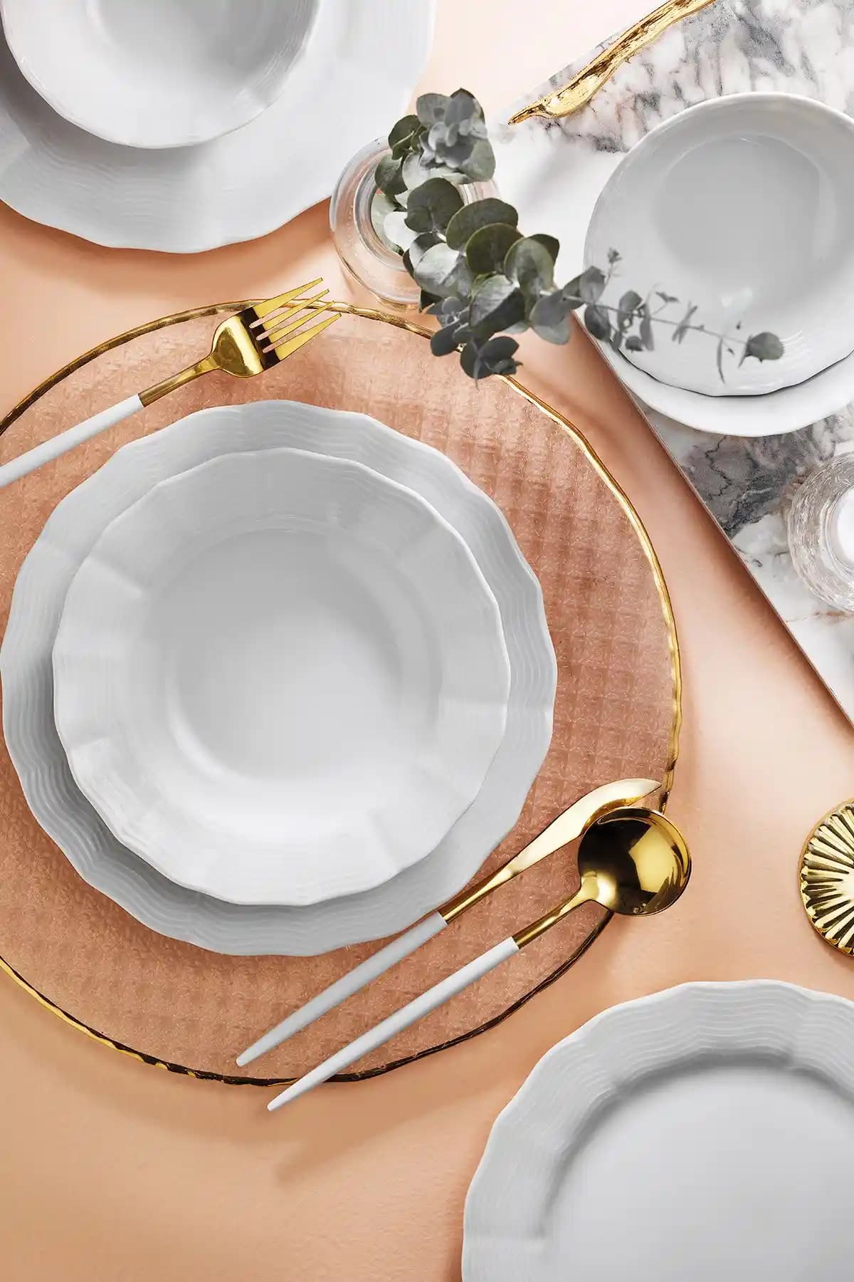 Yılzlı Yemek Takımlarıyla Dekorasyonda Zarafet ve Estetik Sağlayın