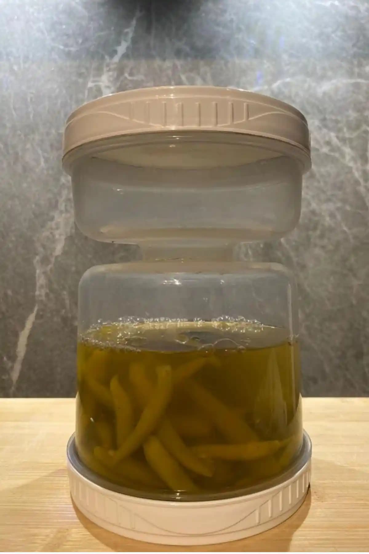 Zeytin Saklama Kabı Seçimi ve Mutfak Dekorasyonuna Uygunluk Rehberi