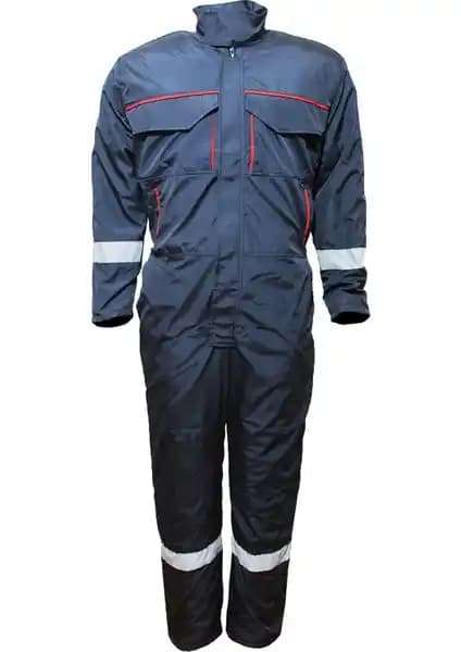 İki farklı su ve rüzgar geçirmez iş tulumu ve takımının detaylı karşılaştırması