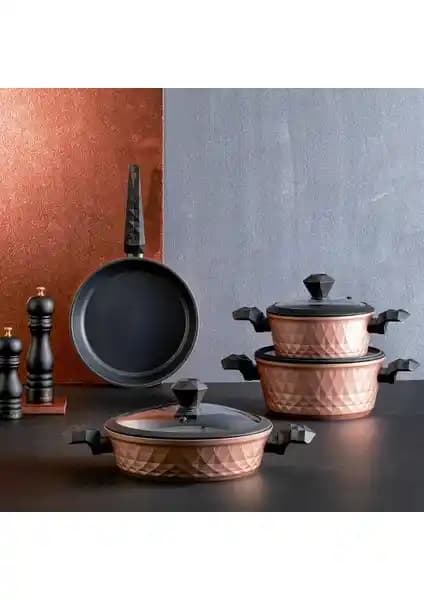 Karaca BioDiamond Rose Gold ve Lavonni Granit Tencere Setleri Karşılaştırması
