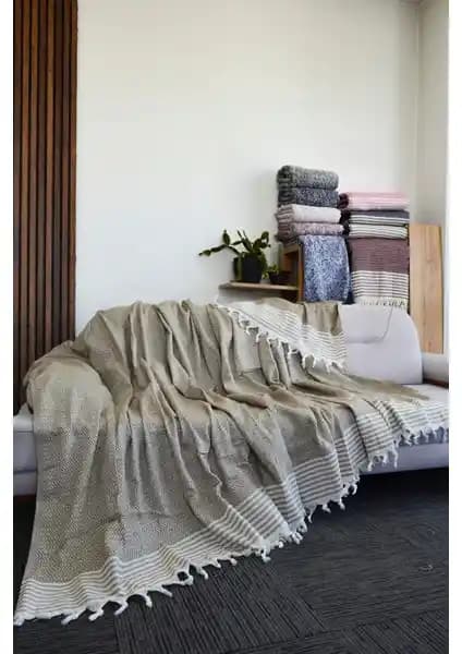 Koltuk Örtüsü Karşılaştırması: Mutlu Çeyiz Diamond ve Vagonik Zigzag Ürünleri