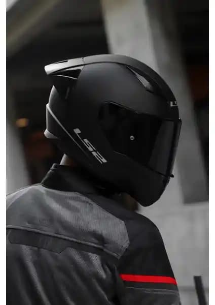 LS2 Rapıd 2 ve Rapid Raven Full Face Motosiklet Kasklarının Karşılaştırması