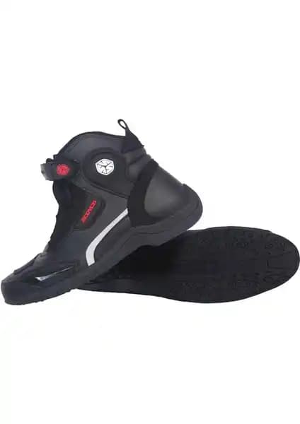 Motosiklet Botları Karşılaştırması: Yaz ve Kış Modellerinin Özellikleri ve Farkları