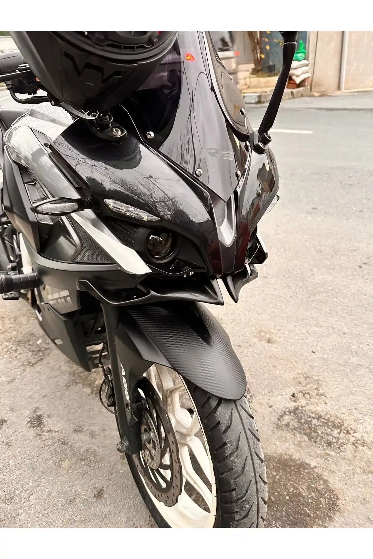 Bajaj Pulsar RS 200 İçin Winglet Ön Gaga ve Far Altı Grenajı Ürün Tanıtımı ve Özellikleri
