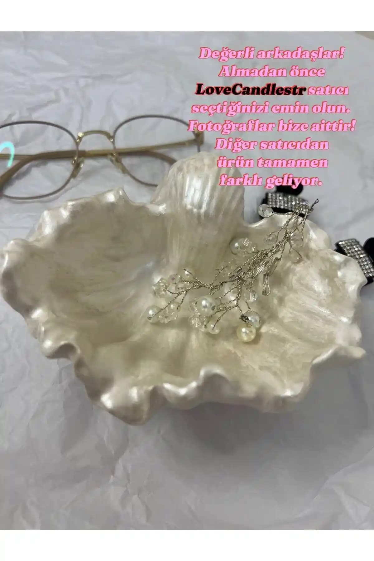 Doğa Temalı Modern Deniz Kabuklu Takı Tabağı Dekoratif ve Şık Tasarım