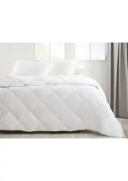 English Home Siesta Mikrofiber Çift Kişilik Yorgan - Şık ve Konforlu Uyku Aksesuarı