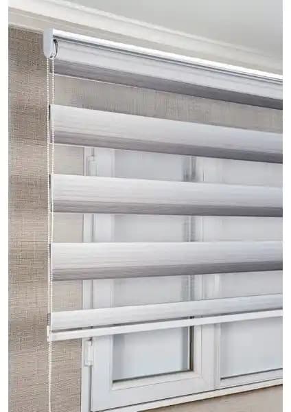 Gri Renkli Degrade Zebra Stor Perdeler: Modern Tasarım ve Kullanım Kolaylığı