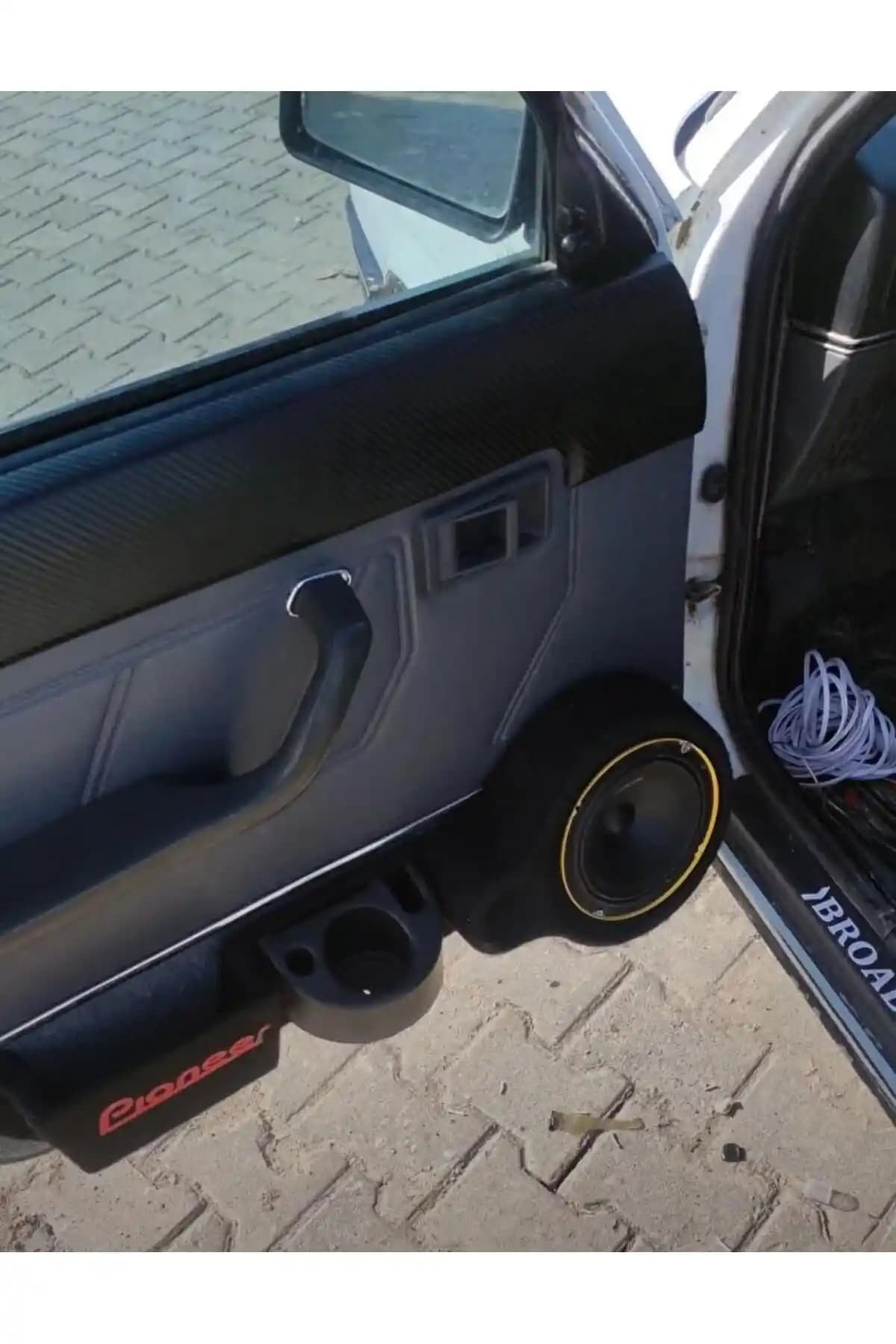 HSR HOME&LIVING Broadway Bardaklı Ceplik: Araç İçin Dayanıklı ve Estetik Çözüm