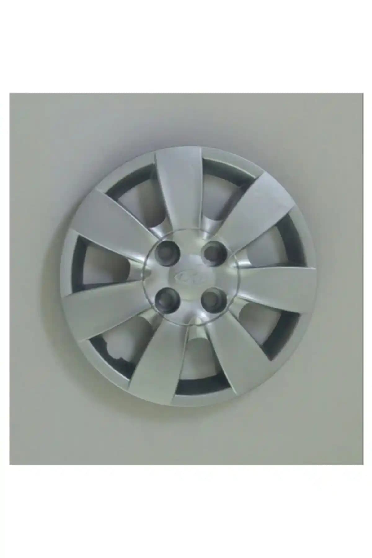 Hyundai Getz 14 İnç Jant Kapağı Dayanıklı ve Estetik Tasarım ile Uyum Sağlar