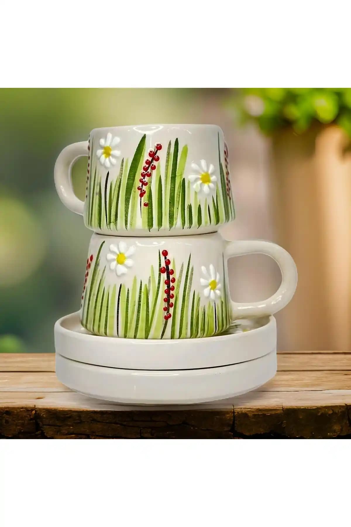 İlbay Çini Takı Beyaz Papatya Kupa Bardakları: Geleneksel ve Modern Tasarımın Buluşması