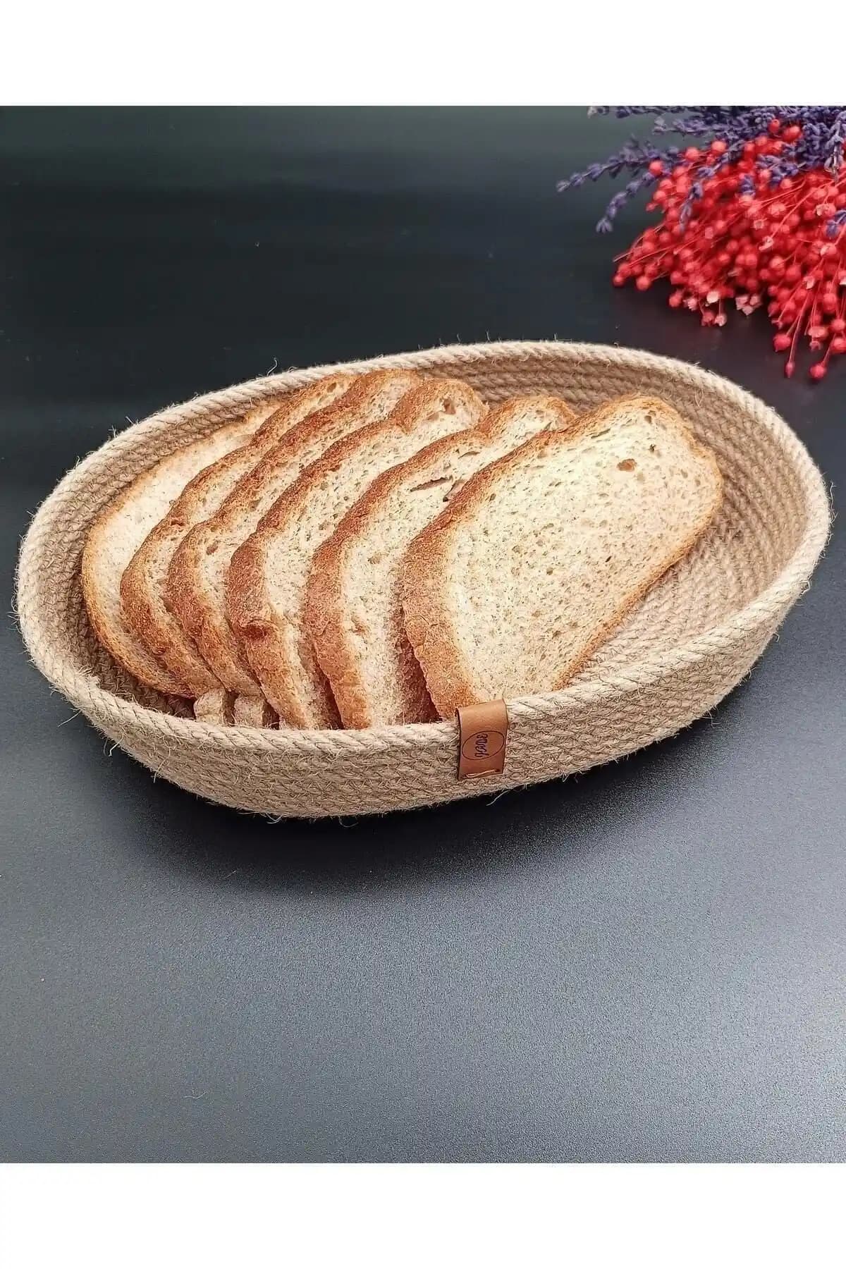 Jade Home Hasır Ekmek Sepeti: Doğal ve Estetik Saklama Çözümü