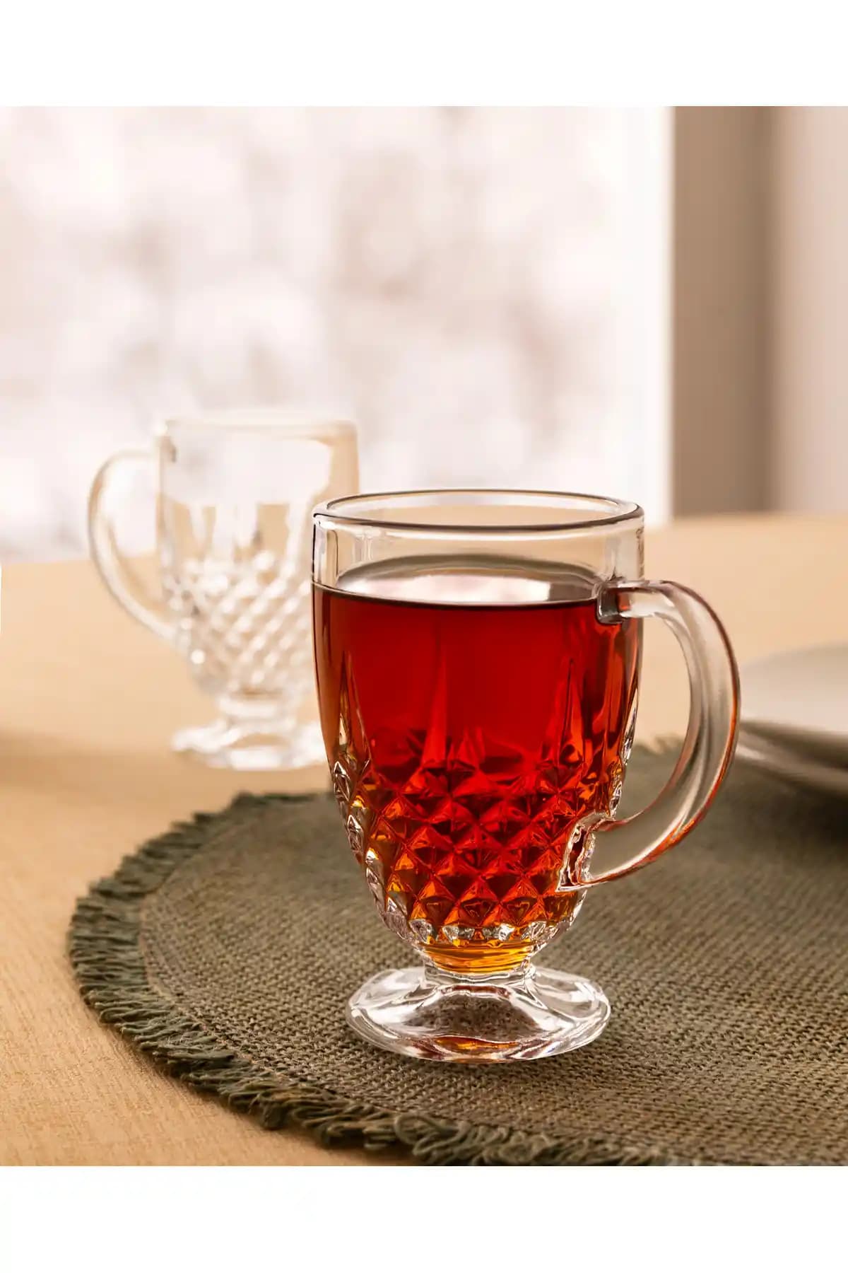 Madame Coco Lasalle 4’lü Çay Fincanı Seti Şıklık ve Dayanıklılık Sunar