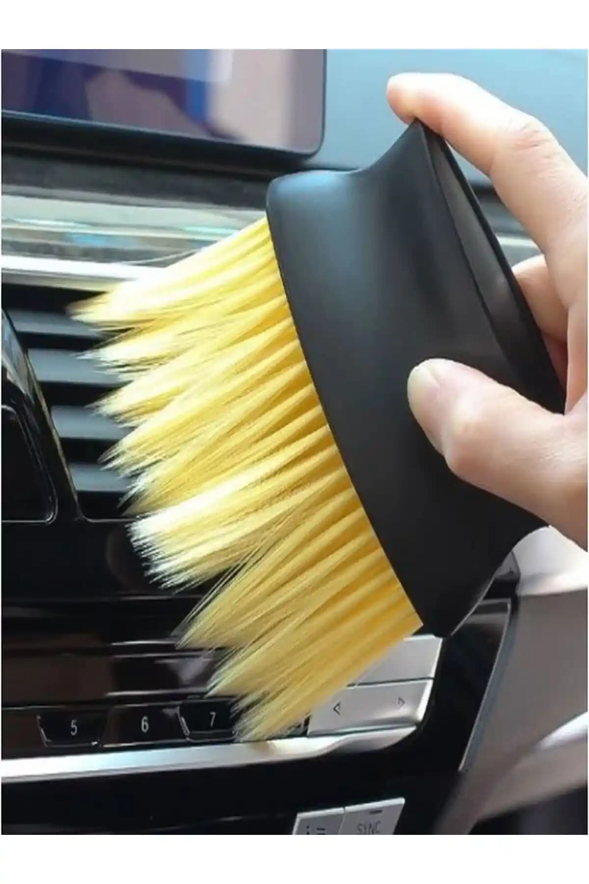 Özasya AVM'nin Detay Temizlik Fırçası ile Araç Temizliğinde Üstün Performans ve Hassasiyet