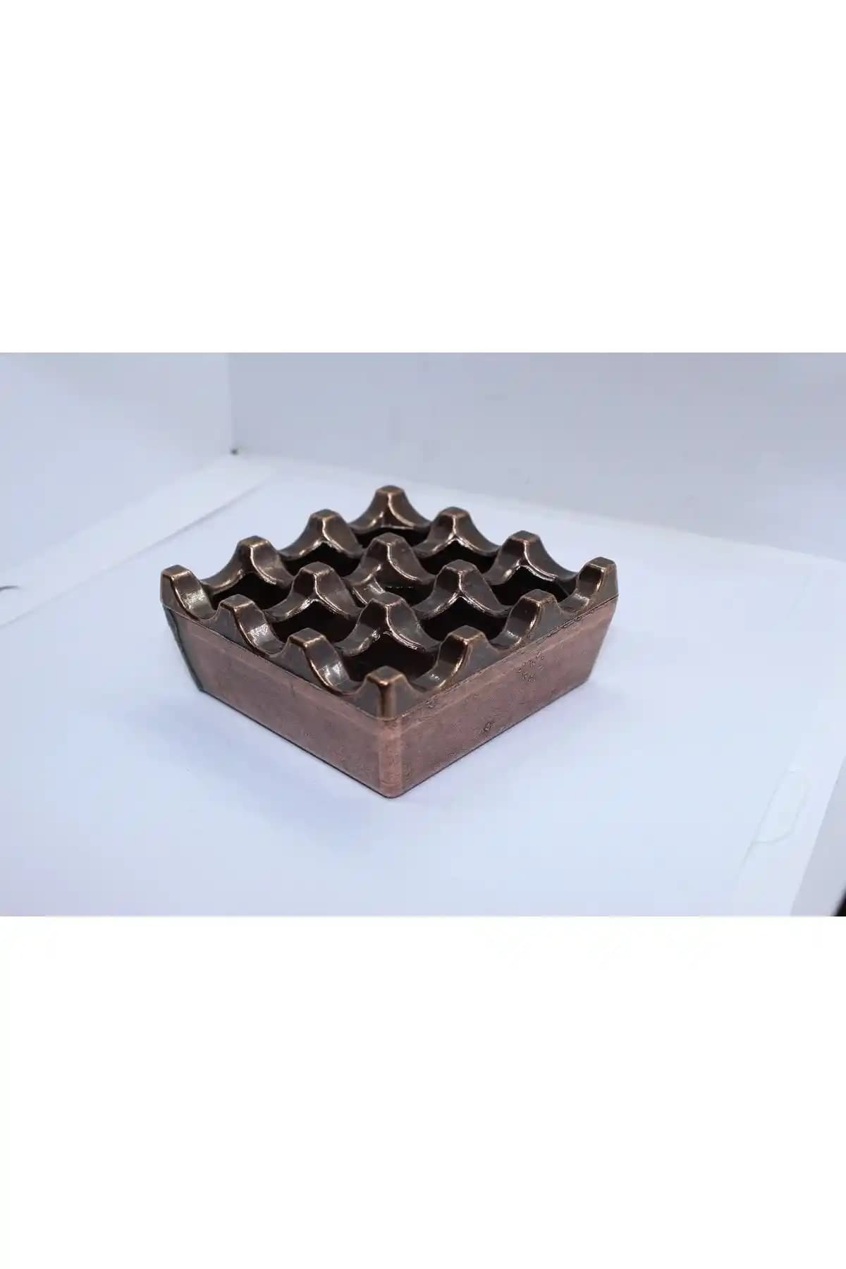 U.M.T Bakır 9 Delikli Kültablası Küllük Estetik ve Dayanıklı Tasarım