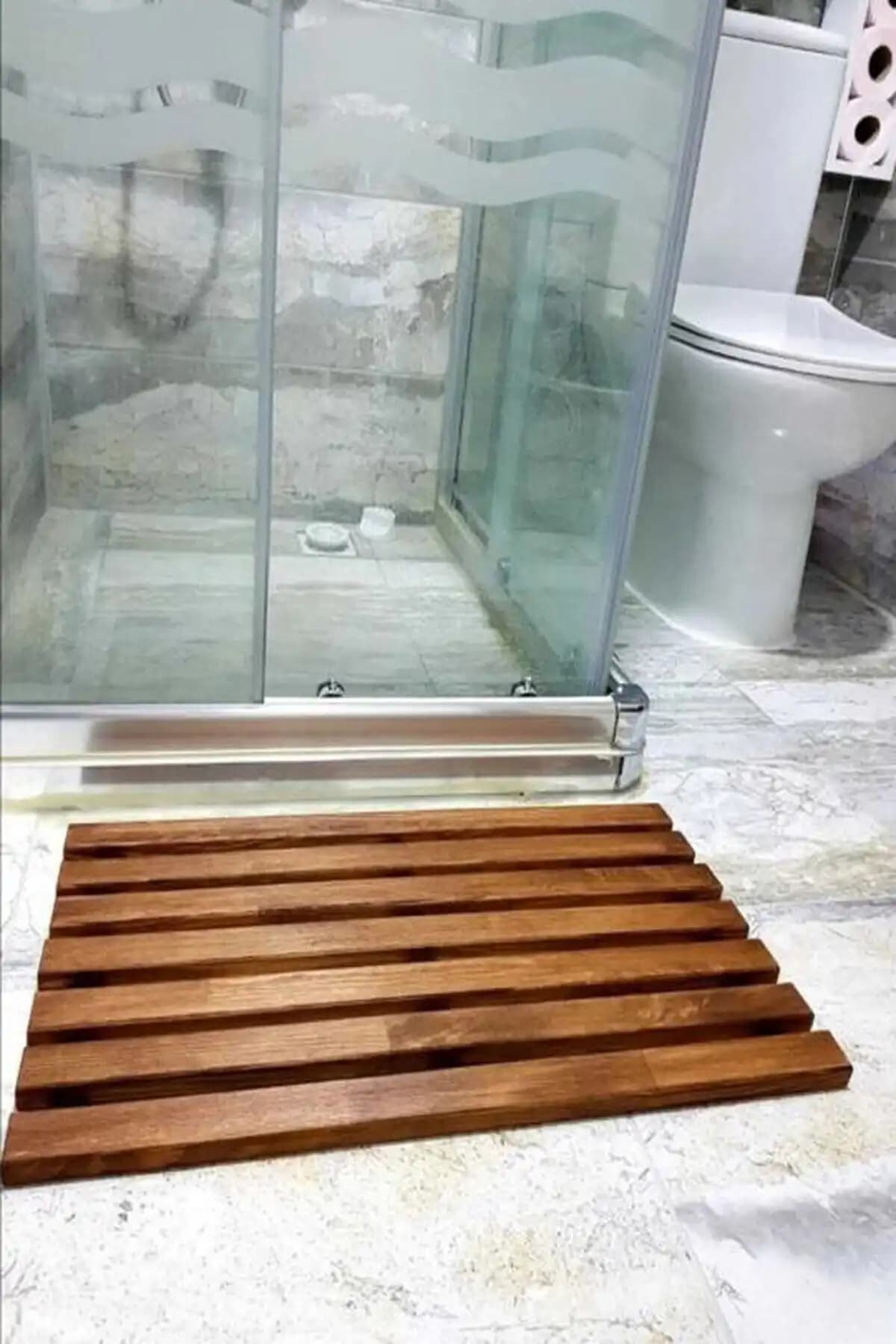 Doğal Ahşap Banyo ve Yer Paspası Karşılaştırması: Estetik ve İşlevsellik Analizi 1