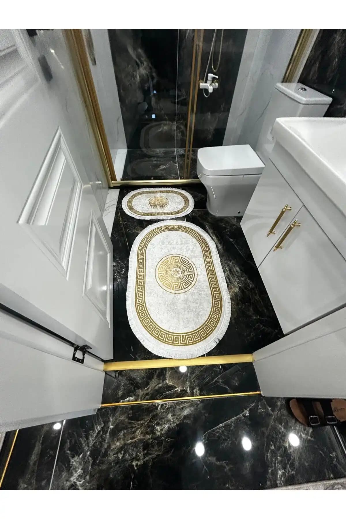 Modern Banyo Paspası Karşılaştırması: Kaymaz ve Yıkabilir Özellikler İçeren En İyi Seçenekler 1