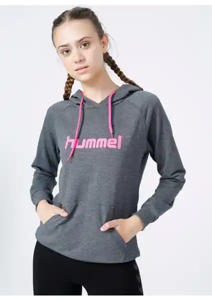 Hummel Bethılda Hoo<dı>e Kadın Sweatshirt: Şık ve Konforlu Günlük Giyim Seçeneği