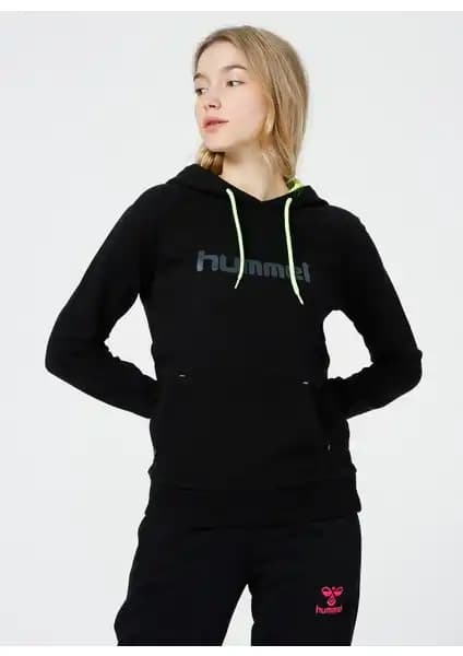 Hummel Bethılda Hoodıe Kadın Sweatshirt: Şıklık ve Konforun Modern Buluşması