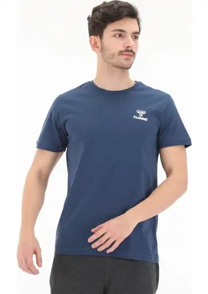 Hummel Kevins Erkek Tişörtü 910995-7818: Şık ve Konforlu Günlük Giyim Seçeneği