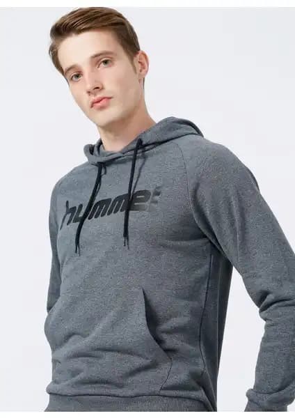Hummel Volus Erkek Sweatshirt: Şık ve Rahat Tasarımıyla Günlük Spor Giyim Tercihi