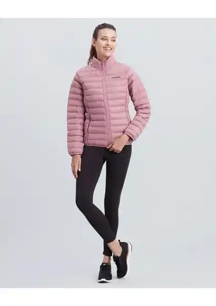 Skechers W Turtle Neck Essential Jacket Kadın Montu: Modern Tasarım ve Yüksek Konfor