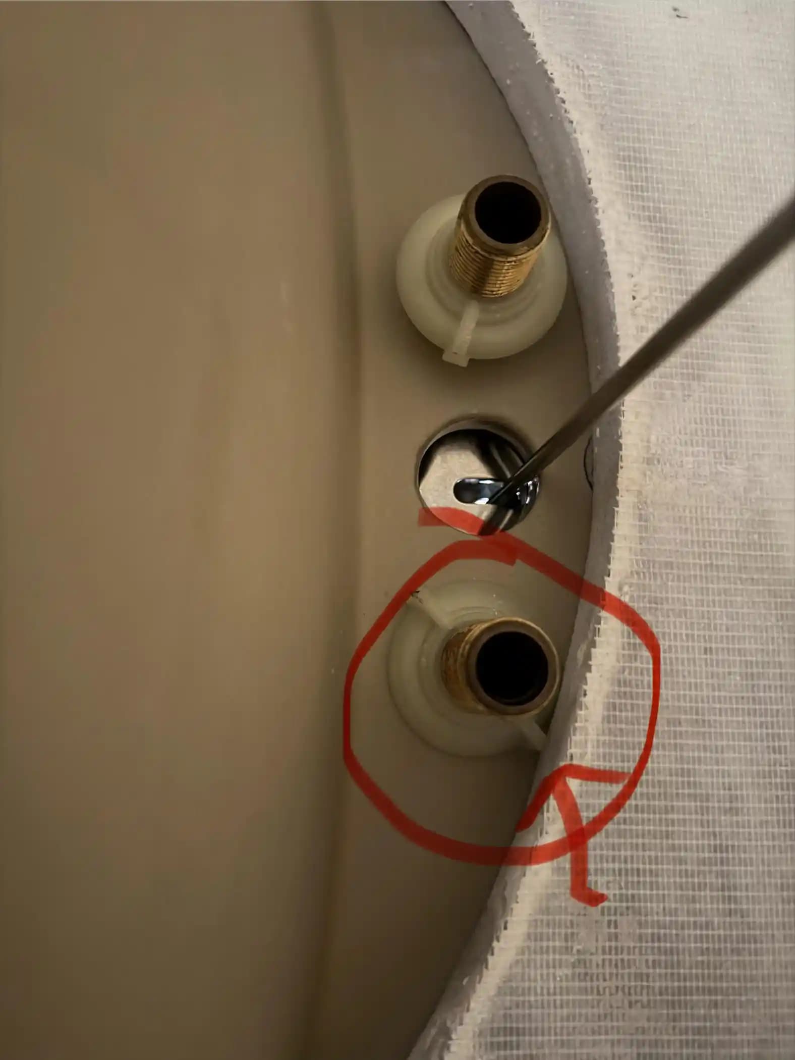 Banyo Lavabosundaki Plastik Halkaların Çıkarılması ve Değiştirilmesi Yöntemleri