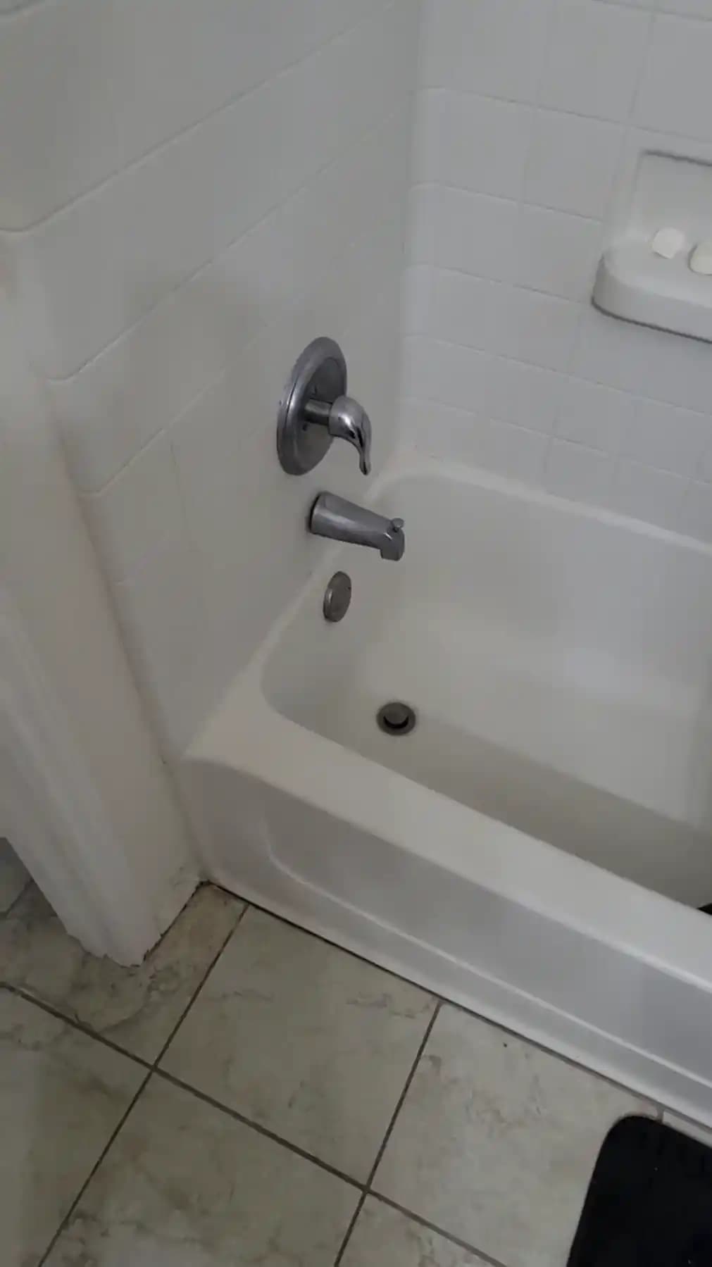 Duvar Arkasında Oluşan Nem Sorunları: Nedenleri, Belirtileri ve Etkili Çözümler