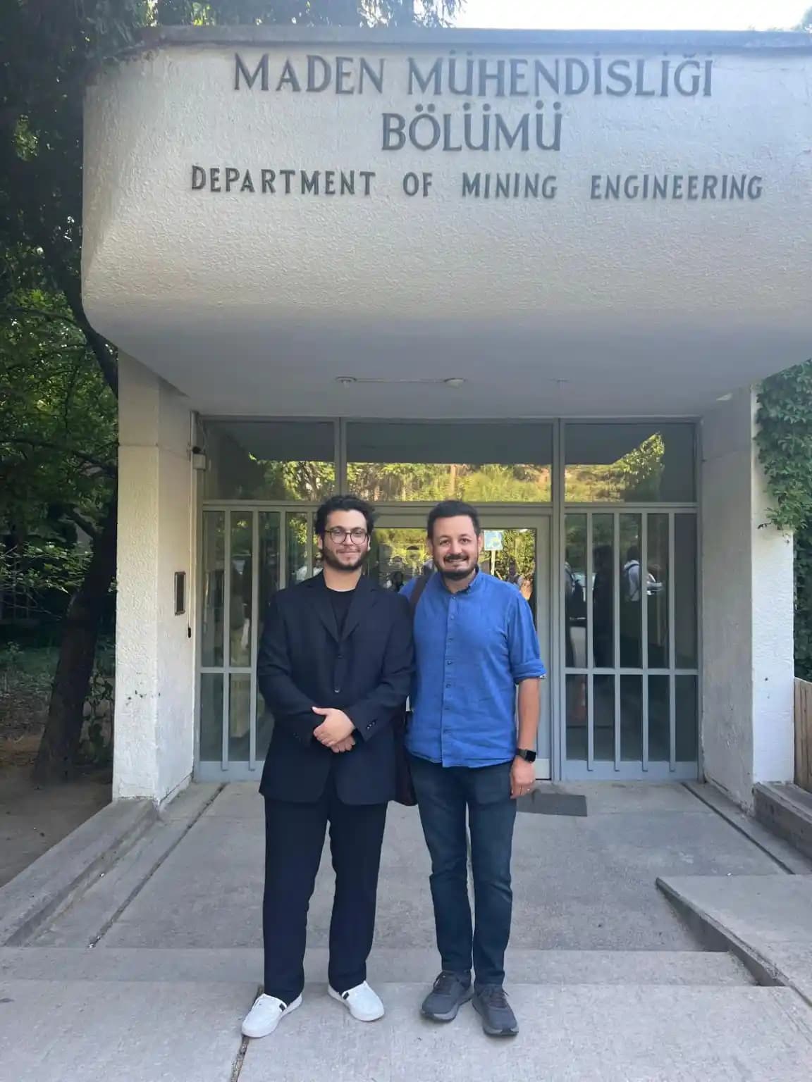 Lise Atölyesinde Ahşap Masa Tasarımı ve İyileştirme Teknikleri Üzerine Detaylı İnceleme